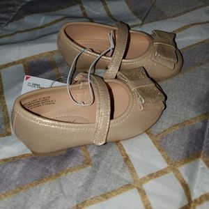 Toddler girl's shoes